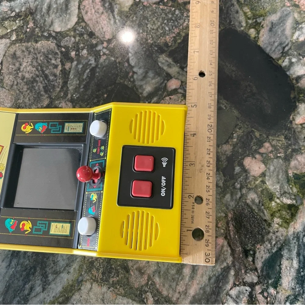 Handheld Arcade Console - Yellow